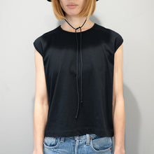 画像をギャラリービューアに読み込む, Sleeveless tops in Black