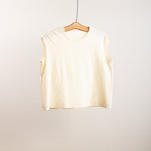 画像をギャラリービューアに読み込む, Sleeveless tops in Ecru