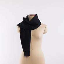 画像をギャラリービューアに読み込む, Cotton/Wool Sweat sleeve scarf in Black