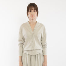 Load image into Gallery viewer, V-neck multi cardigan in Light gray