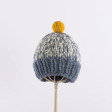 画像をギャラリービューアに読み込む, Hand-knitted bulky pompom beanie in Blue x Yellow