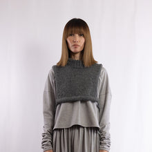 Load image into Gallery viewer, Baby alpaca hand knitted around neck warmer in Gray