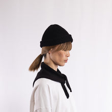 Load image into Gallery viewer, Baby alpaca a simple asymmetry bandana in Black