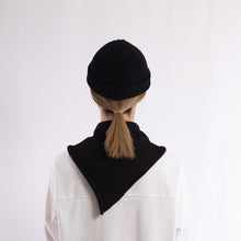 Load image into Gallery viewer, Baby alpaca a simple asymmetry bandana in Black