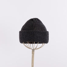 画像をギャラリービューアに読み込む, Reversible shallow beanie in Charcoal x Copper