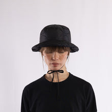 画像をギャラリービューアに読み込む, M-65 Quilt bucket hat with strings in Black