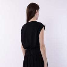 画像をギャラリービューアに読み込む, Sleeveless tops in Black
