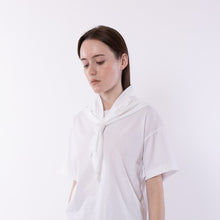 Load image into Gallery viewer, Cotton stretch shawl in White
