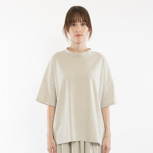 Load image into Gallery viewer, Wide binder crew neck T in Light gray
