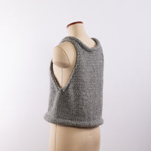 Load image into Gallery viewer, Wool/Alpaca roving yarn hand knitted tank in Gray
