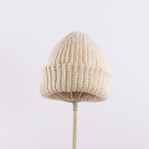 Wool/Alpaca roving yarn hand-crocheted big rib beanie in Ivory