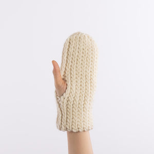 Crocheted big rib mittens in Ivory