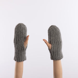Crocheted big rib mittens in Gray