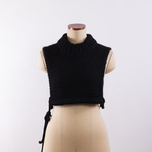 Load image into Gallery viewer, Baby alpaca hand knitted around neck warmer in Black
