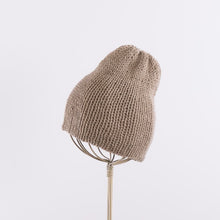 画像をギャラリービューアに読み込む, A simple shallow beanie in Taupe
