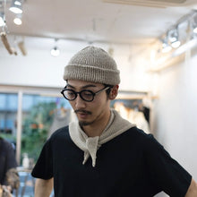 画像をギャラリービューアに読み込む, A simple shallow beanie in Taupe
