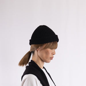 A simple shallow beanie in Black