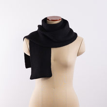 画像をギャラリービューアに読み込む, Baby alpaca a simple long scarf in Balck
