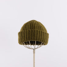画像をギャラリービューアに読み込む, Baby alpaca mix crocheted rib beanie in Olive
