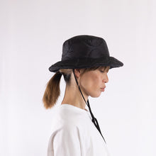 画像をギャラリービューアに読み込む, M-65 Quilt bucket hat with strings in Black
