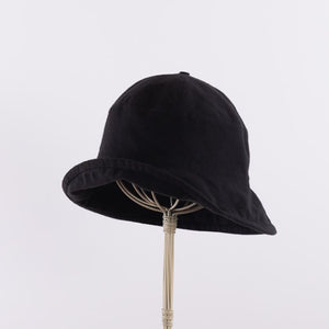 Washed dome hat in Black